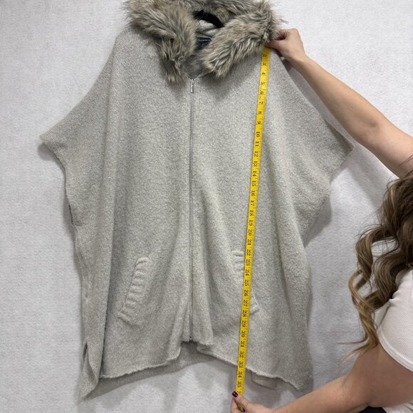 French Connection Jacket Womens Large Gray Zip Hooded Faux Fur Trim Poncho Cape - Picture 3 of 9